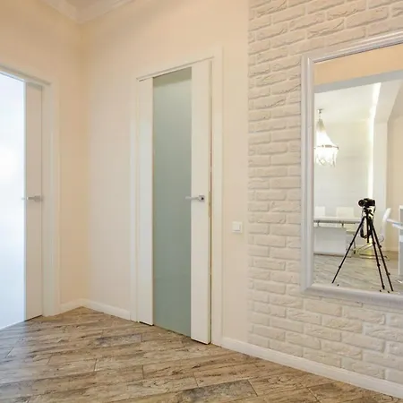 море - перша лінія -вид з вікна на світанки Apartment